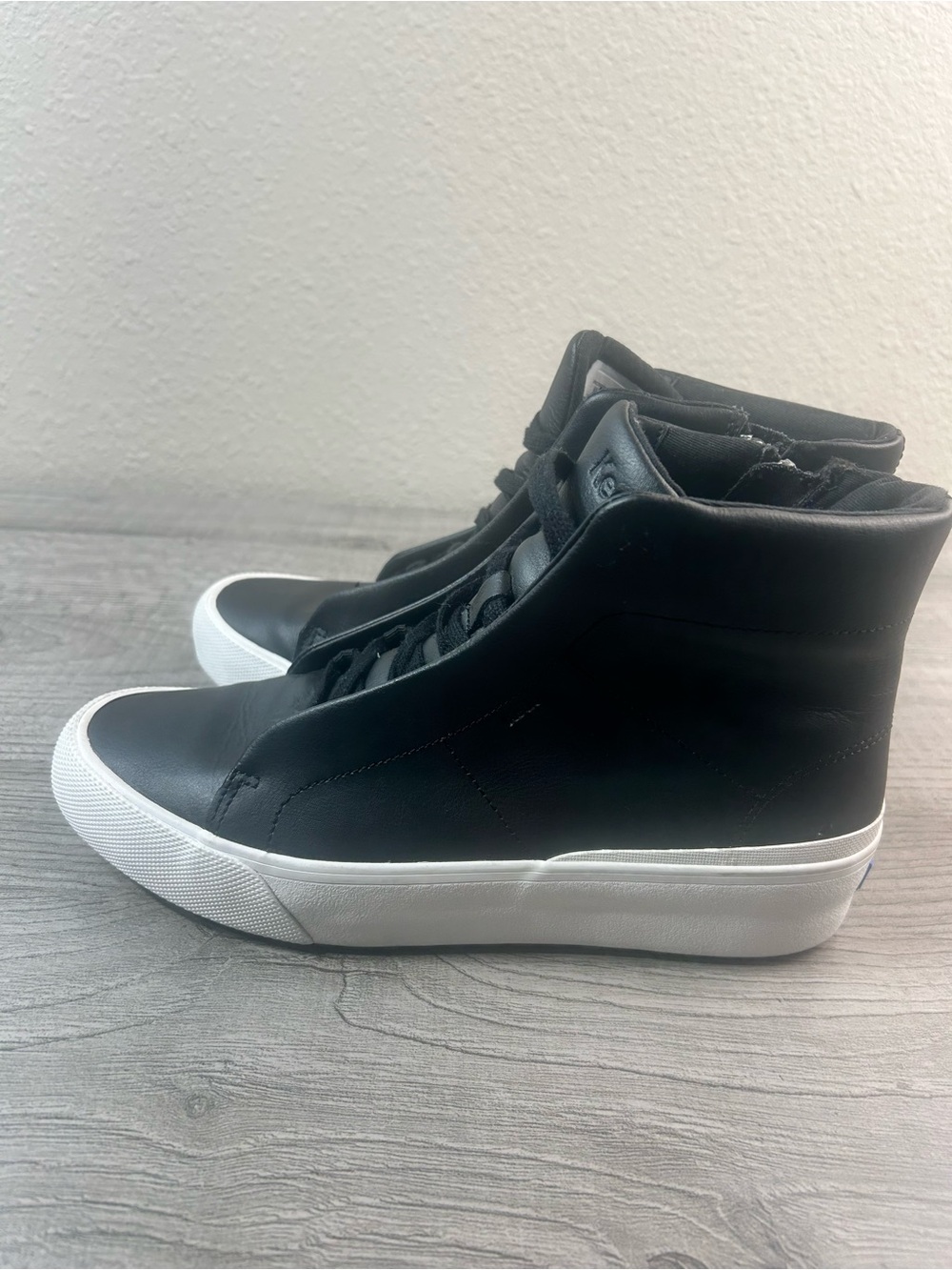 Keds Black Leather High Top Sneakers 🖤 Side Zip Casual Shoes Women’s Size 9.5 - Picture 6 of 11